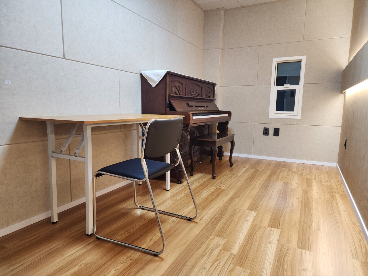 Studio image 4