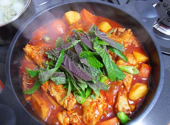 닭볶음탕(한마리) 메뉴 사진(네이버)