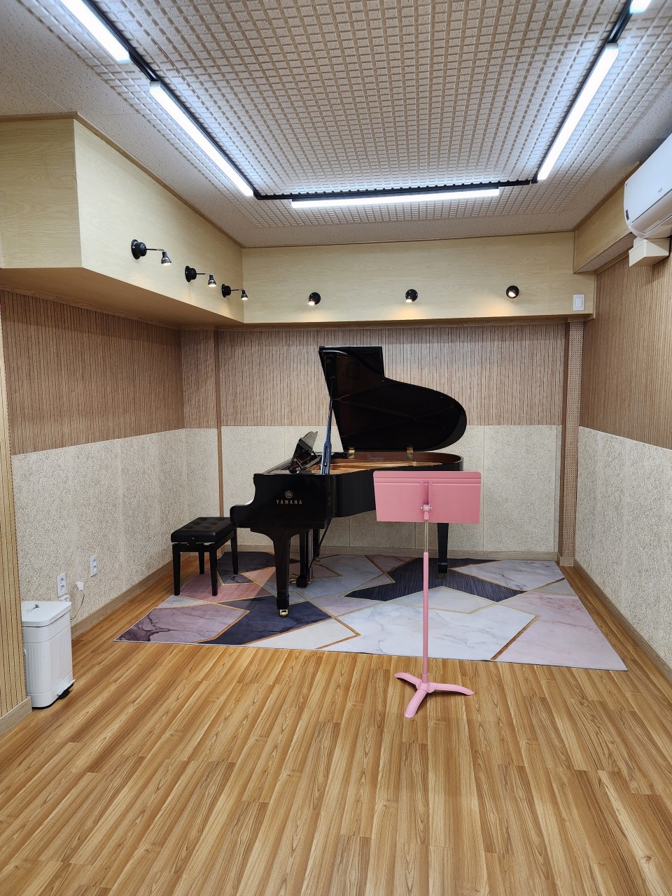 Studio image 4