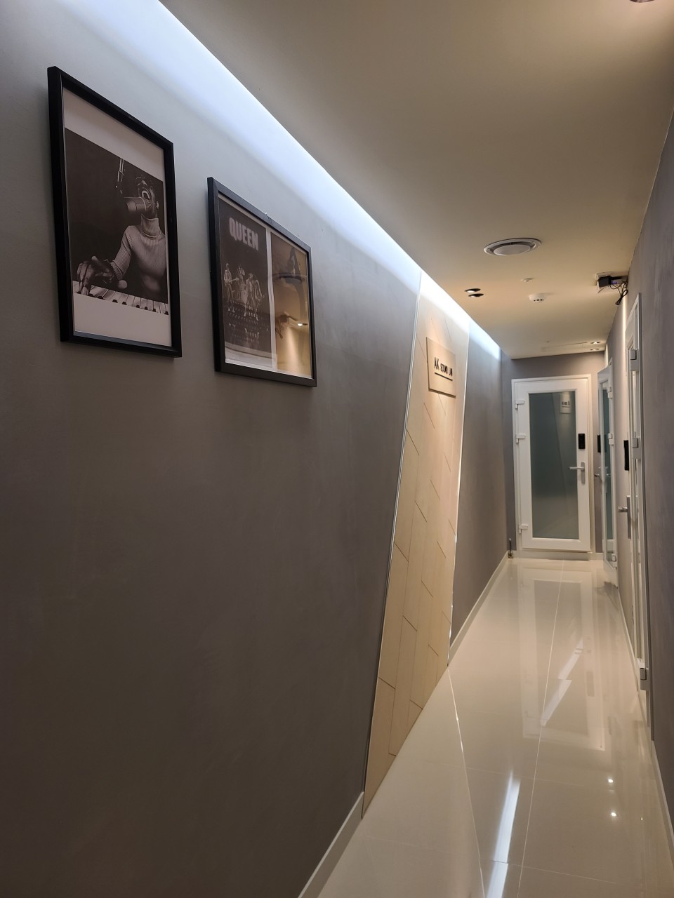 Studio image 4