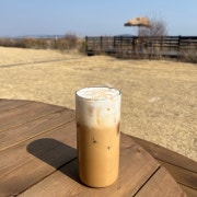 카라멜 마끼야또 메뉴 사진(네이버)
