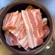 [200g] 5kg 한정 생삼겹살 메뉴 사진(네이버)