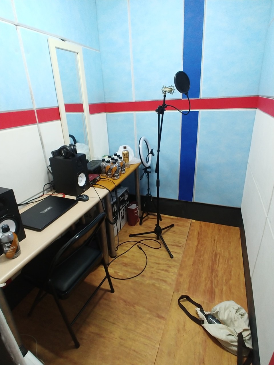 Studio image 4