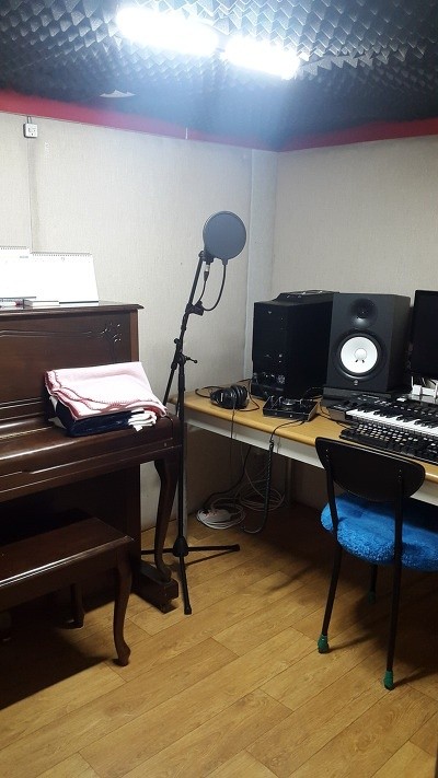 Studio image 5