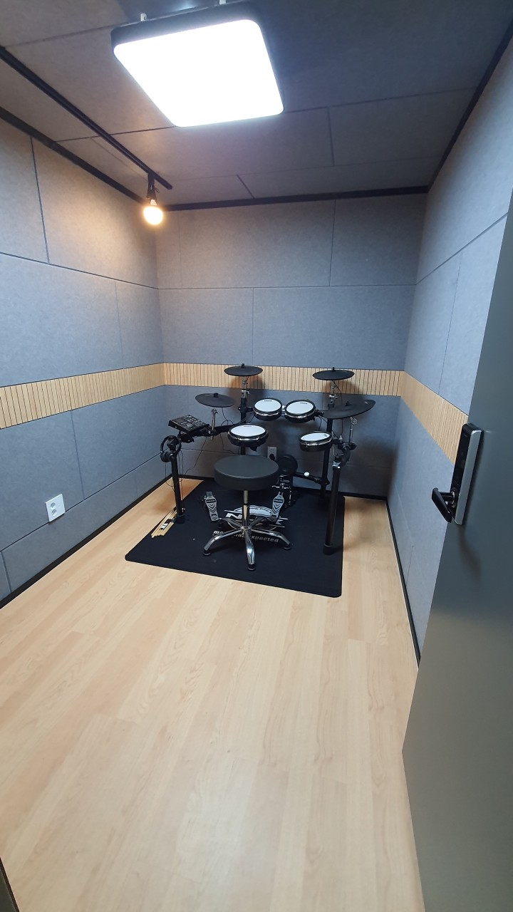 Studio image 3