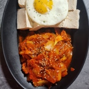 두부김치 메뉴 사진(네이버)