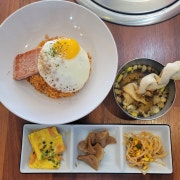 김치볶음밥+어묵한꼬치 메뉴 사진(네이버)