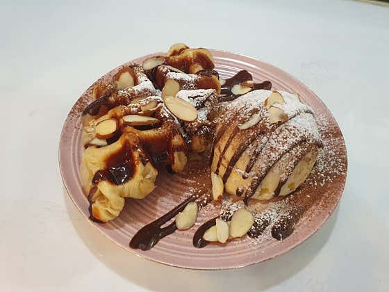 초코크로플 메뉴 사진(네이버)
