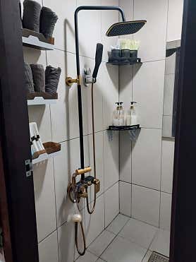 더킹스웨디시 (예술회관역) 매장 사진 3