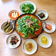 닭도리탕 장닭(대)3~4인 메뉴 사진(네이버)