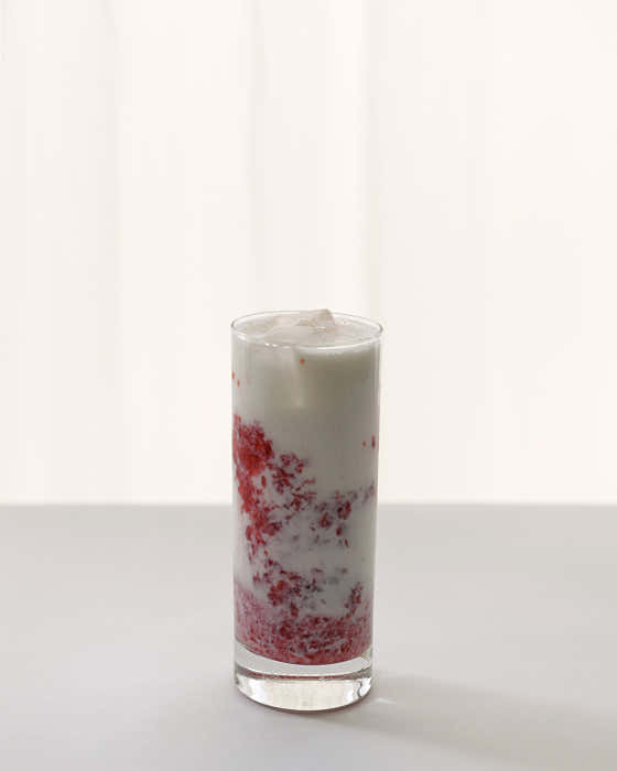딸기 라떼 메뉴 사진(네이버)