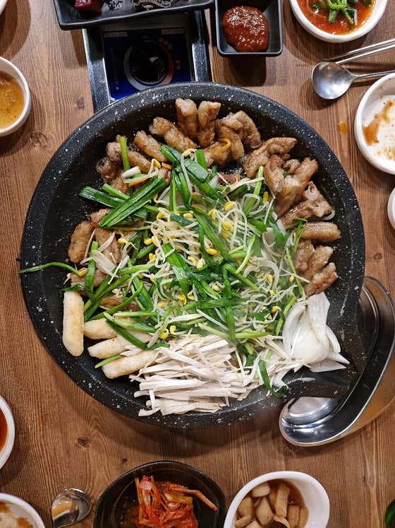 돈가돈 옛날삼겹살 신흥역점 · 네이버 지도·플레이스 5