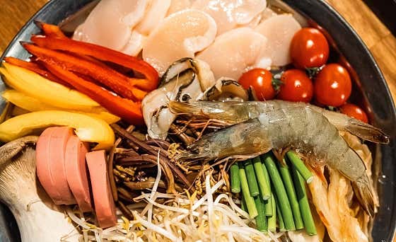 "한우 차돌삼합 2인세트" 메뉴 사진(네이버)