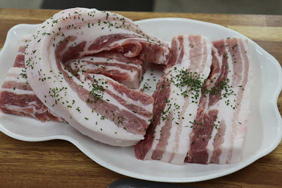 삼겹살(국내산 180g) 메뉴 사진(네이버)