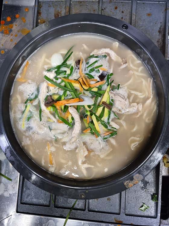 능이해물칼국수,해장국,능이토종닭/오리백숙 · 네이버 지도·플레이스 5