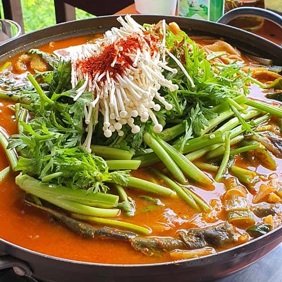빠가매운탕, 잡고기매운탕(중) 메뉴 사진(네이버)