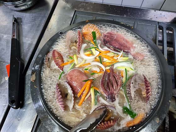 능이해물칼국수,해장국,능이토종닭/오리백숙 · 네이버 지도·플레이스 4