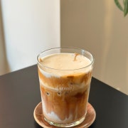 솔티드카라멜 크림 라떼 메뉴 사진(네이버)