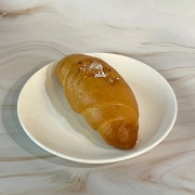 겉바속촉 고소한 소금빵 메뉴 사진(네이버)