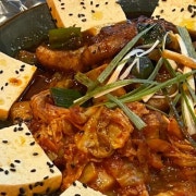 (인기 메뉴) 통삼겹 두부김치 메뉴 사진(네이버)