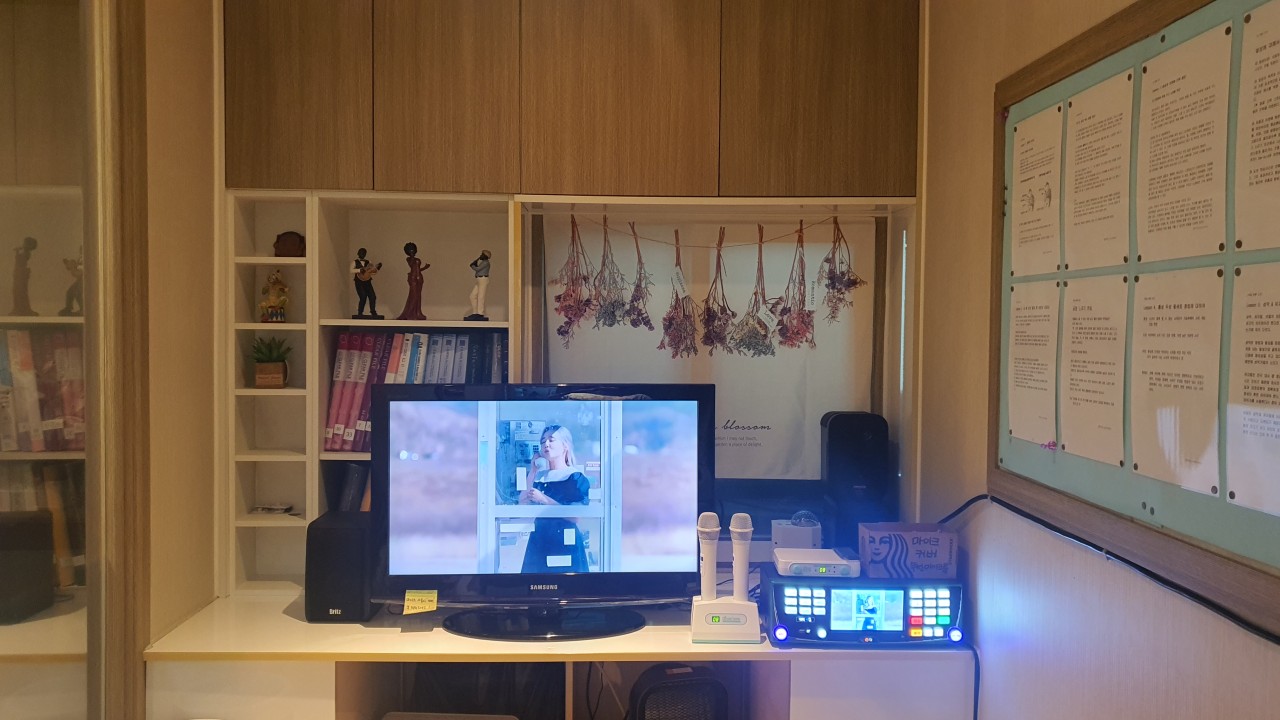 Studio image 4