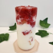 딸기라떼(ICE) 메뉴 사진(네이버)