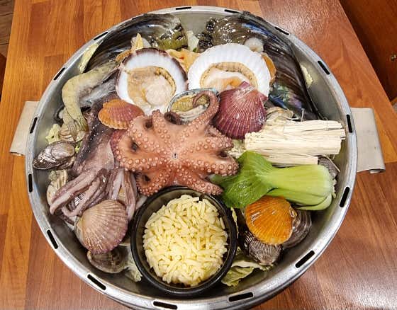 조개전골 소 스폐셜 메뉴 사진(네이버)
