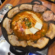 돼지 김치전골 메뉴 사진(네이버)