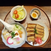 돈 시루완 오봉(심야식당시즌메뉴) 메뉴 사진(네이버)