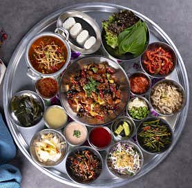 완미족발 서울방이점 사진 5