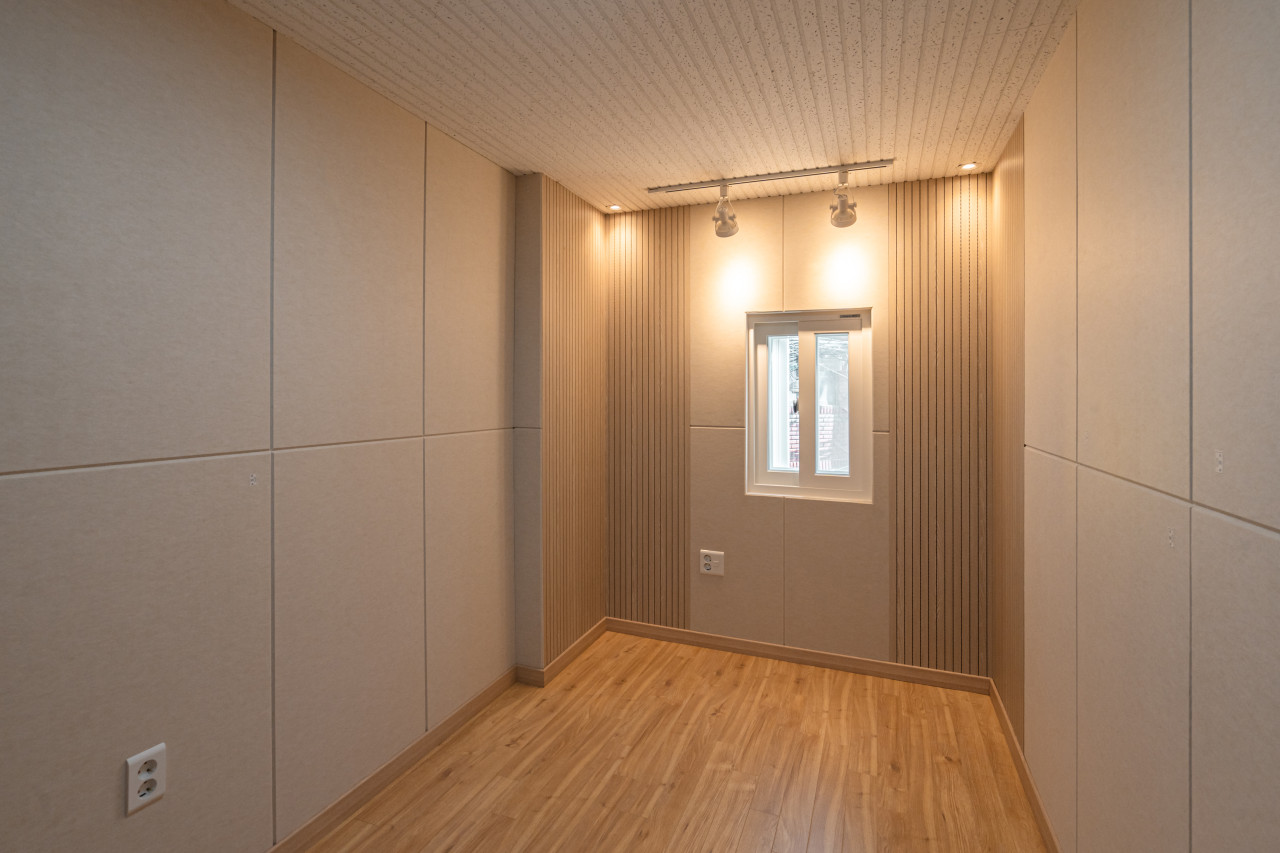 Studio image 5