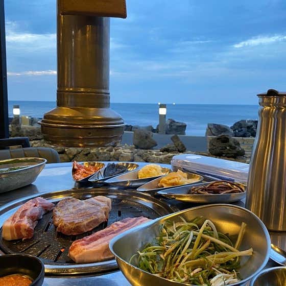 바다본 흑돼지2인(550g)+멜조림 메뉴 사진(네이버)