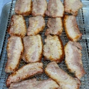 초벌 삼겹살(80%구워진거) 메뉴 사진(네이버)
