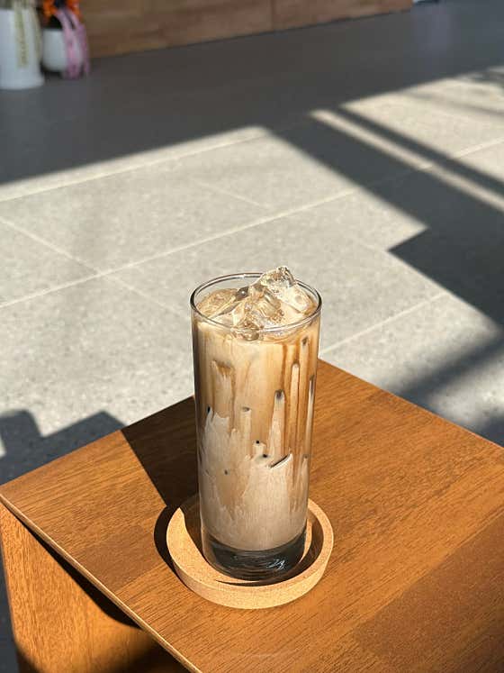 블랙라떼 메뉴 사진(네이버)