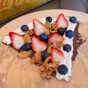 더블베리 크레이프 메뉴 사진(네이버)