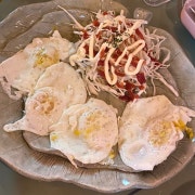 계란후라이+샐러드 메뉴 사진(네이버)