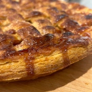 Apple cinamon pie 메뉴 사진(네이버)