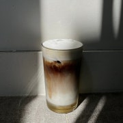 바닐라크림 콜드브루 라떼 메뉴 사진(네이버)