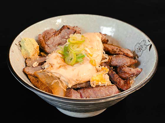 스테이크동(스테이크덮밥) 메뉴 사진(네이버)