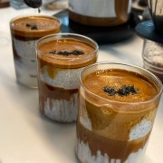 달마시안(흑임자 라떼) 메뉴 사진(네이버)