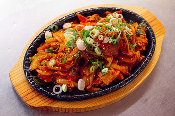 흑돼지 제육볶음 메뉴 사진(네이버)