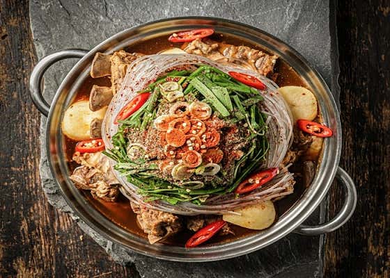 강릉감자탕(소) 2인 메뉴 사진(네이버)