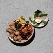 소고기 육전과 직화낙지 삼합 메뉴 사진(네이버)