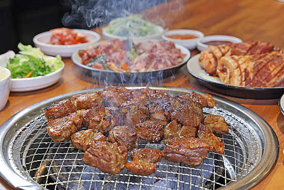 고기싸롱 안산초지점 · 네이버 지도·플레이스 10