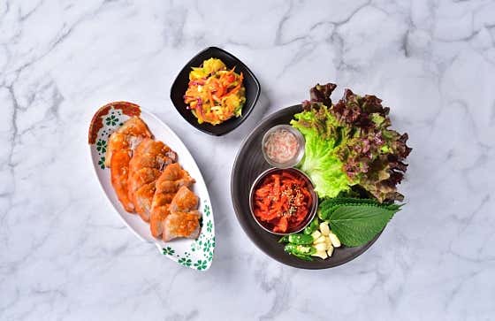 돼지 마늘수육 중 400g 메뉴 사진(네이버)