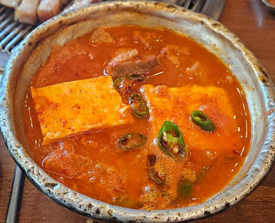 흑돼지김치찌개 메뉴 사진(네이버)