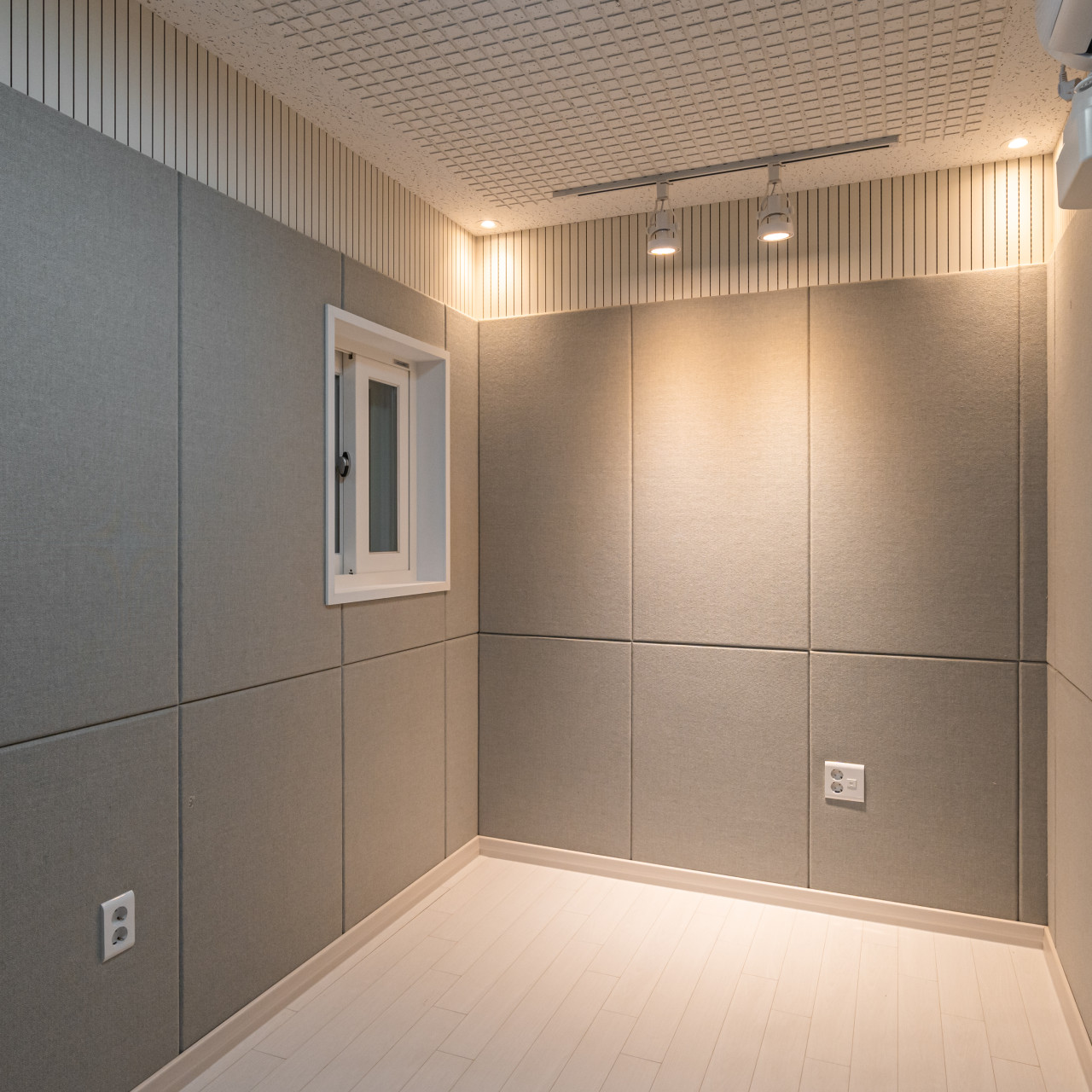 Studio image 5