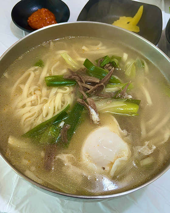 하얀 육개장(칼국수,순두부) 메뉴 사진(네이버)