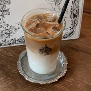 누라떼(ICE/HOT) 메뉴 사진(네이버)