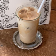 바닐라 라떼(ICE/HOT) 메뉴 사진(네이버)